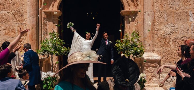 Cómo organizar una ceremonia religiosa memorable