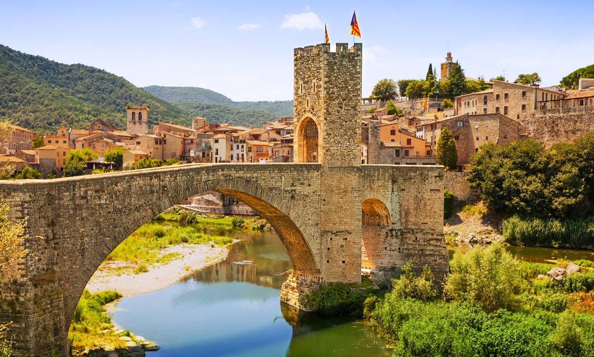 Escapadas en pareja por España. Besalú, Girona.