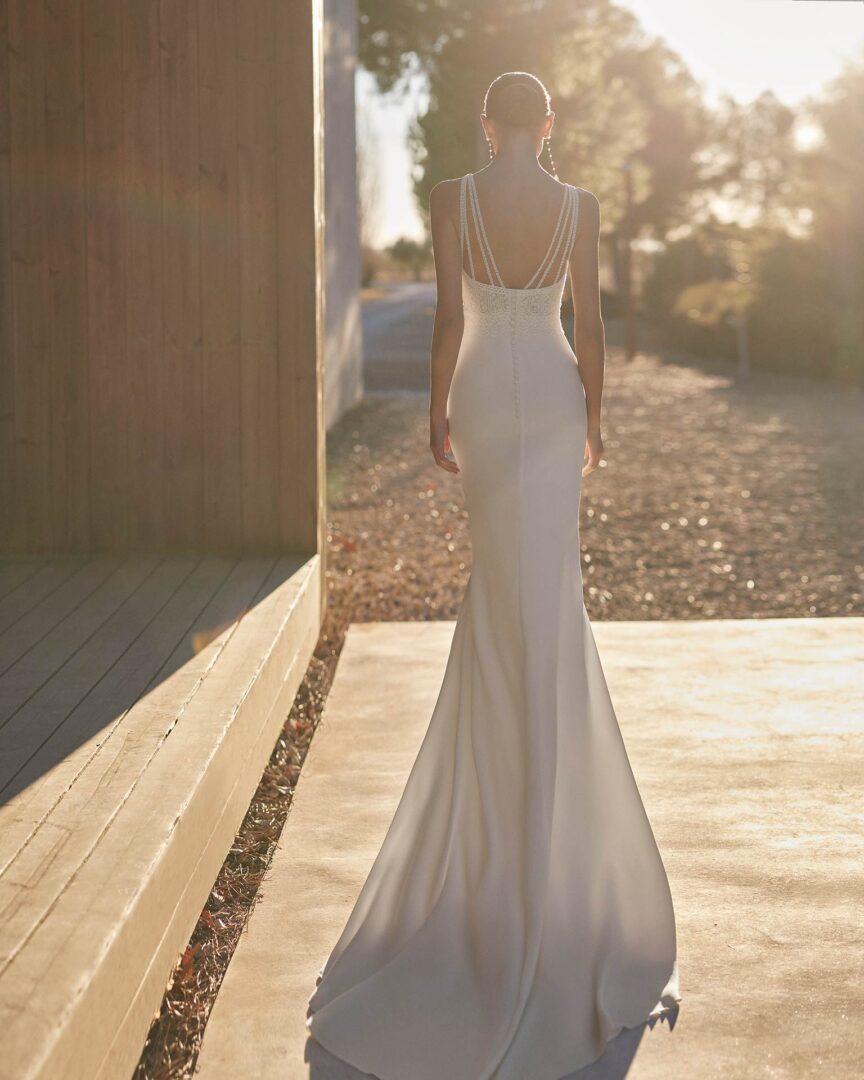 Vestidos de novia con espalda descubierta