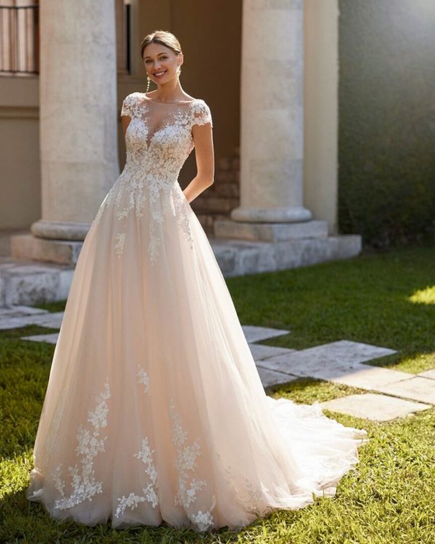 Vestidos de novia escote ilusión